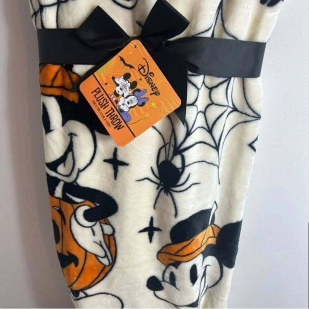 Disney Mickey Minnie Mouse Halloween Fleece Blanket Throw NEW Plush Orange Black